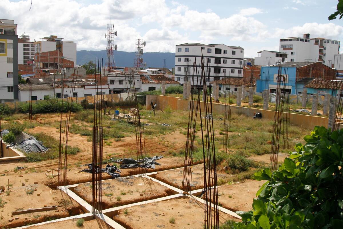Once obras, de las 19 que están detenidas tras los incumplimientos de GMP Ingenieros SAS, tendrán que entregarse antes de mediados de 2022, según compromiso establecido por la Gerencia del Fondo de Financiamiento de la Infraestructura Educativa. (Foto: Marco Valencia / VANGUARDIA)