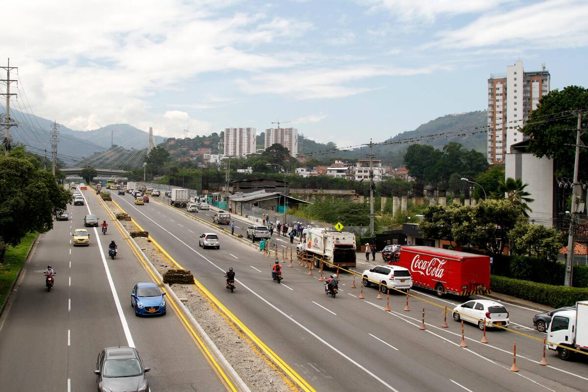 Con presencia del Alcalde de Floridablanca y la Gerente de Metrolínea se ordenó la entrada en servicio del tercer carril entre la E.D.S. La Riviera y el Intercambiador PQP. (Foto: Marco Valencia / VANGUARDIA)