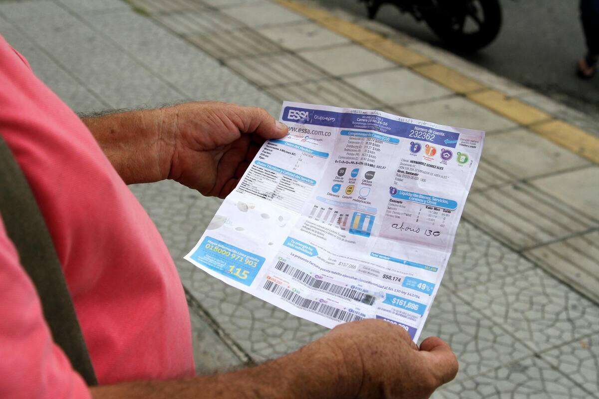 El pago diferido en estratos 1 y 2 va hasta 36 meses con 0% de interés; mientras que en estratos 3 y 4 va hasta 24 meses, con una variación por inflación. Las primeras cuotas de esos pagos diferidos se empezarán a ver reflejadas en las facturas de agosto. (Foto: Marco Valencia / VANGUARDIA)