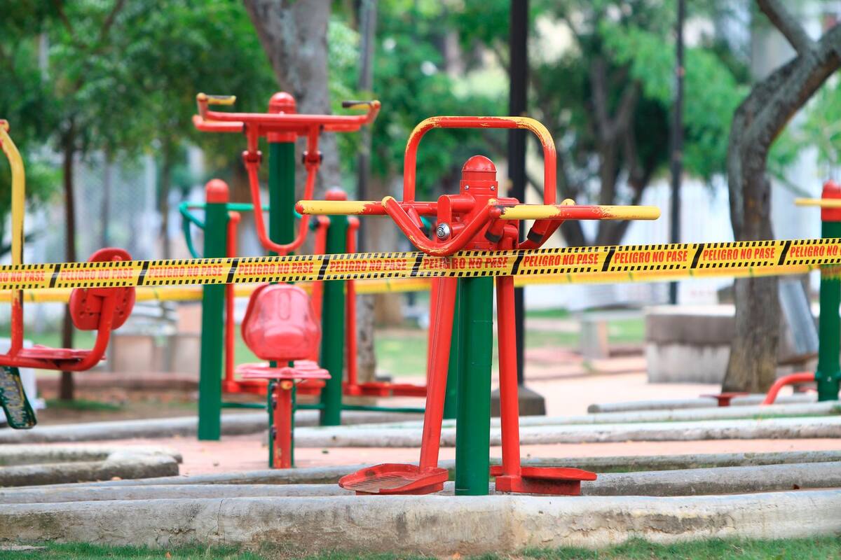 Más allá del mal aspecto que registran muchos componentes en gimnasios al aire libre y en juegos infantiles, los usuarios advierten posibles lesiones como laceraciones con los hierros afilados que dejó el óxido. (Fotos: archivo - suministradas / VANGUARDIA)