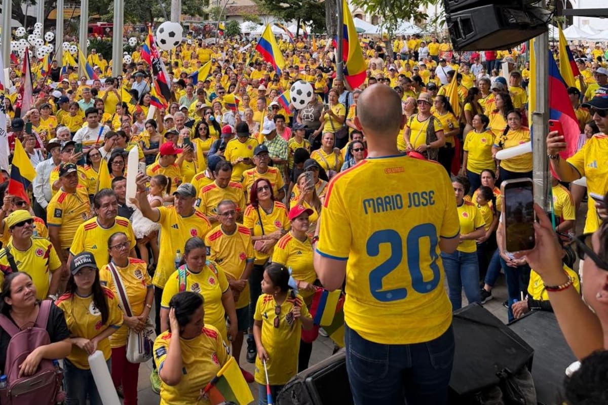 Con estas jornadas, los simpatizantes de Abelardo De la Espriella cerraron actividades públicas de campaña en Floridablanca y Piedecuesta, en medio de expresiones de respaldo ciudadano y de sectores productivos de la región. Foto suministrada/VANGUARDIA