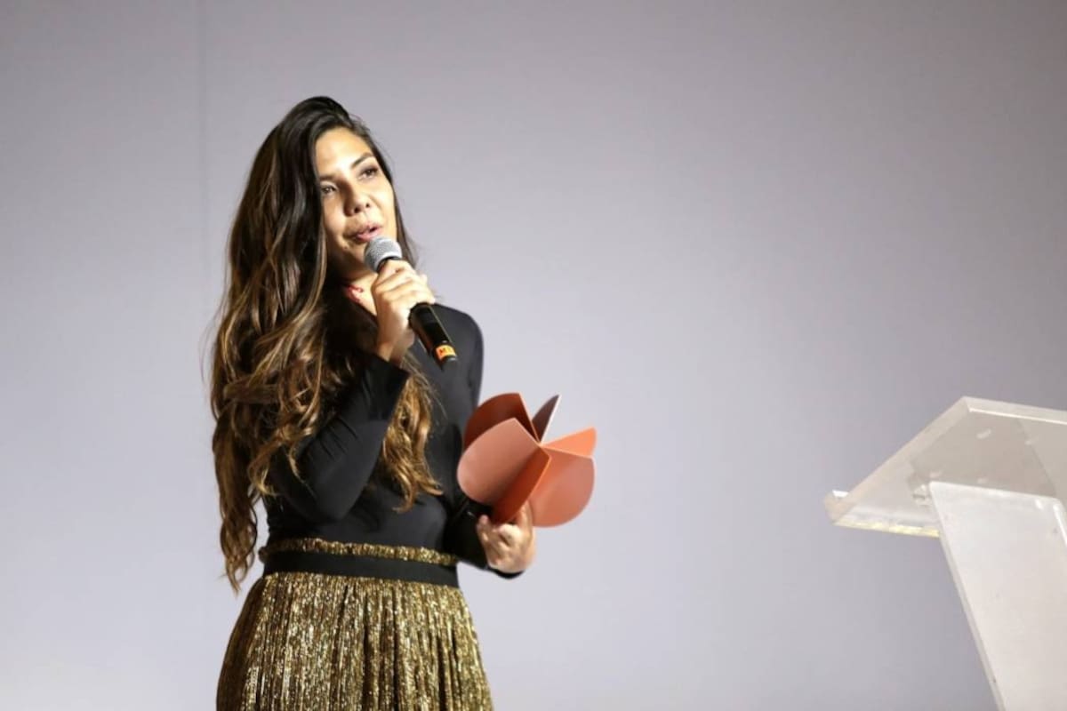 Laura Mora, quien recibió el Premio a Mejor Dirección y Mejor Película, por su cinta ‘Matar a Jesús’. (Foto: Colprensa / VANGUARDIA LIBERAL)
