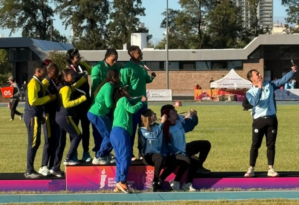 Peña integró el relevo mixto 4x100 metros junto a Marleth Ospino, Danna Bánquez y Enoc Marun Romero. El equipo registró 43,36 segundos y estableció una nueva marca nacional. /FOTO: Suministrada