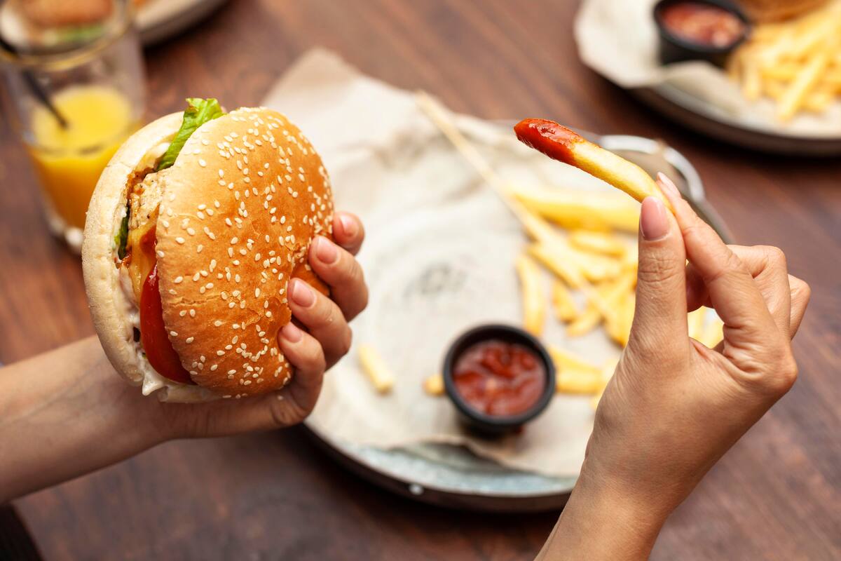 Un grave brote de E. coli ha afectado a estados de la región montañosa del oeste de EE. UU., vinculado al consumo de hamburguesas Quarter Pounder de McDonald's. Foto: Archivo / VANGUARDIA