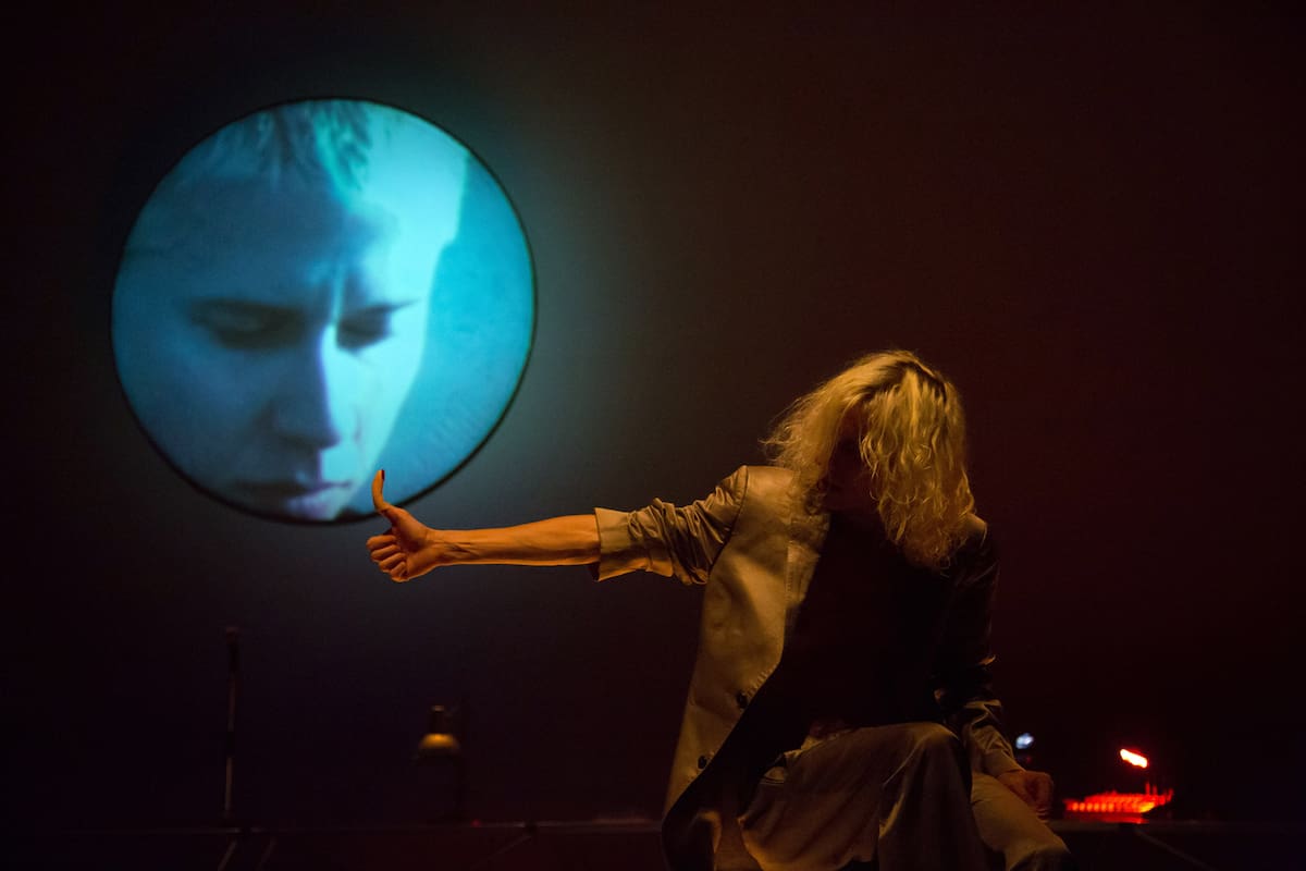MDLSX fusiona teatro, música y videoarte para reflexionar sobre la identidad, el cuerpo y la libertad. / Suministrada por el Teatro Santander