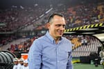 Medellín despide al técnico Alejandro Restrepo: presión, resultados y un 2026 que lo cambió todo