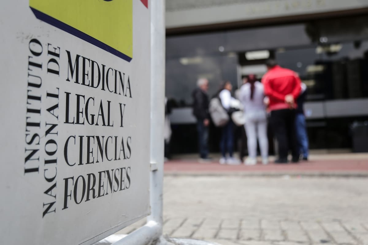 El Instituto Nacional de Medicina Legal y Ciencias Forenses enfrenta el reto de agilizar la identificación y entrega de los cuerpos a sus familias tras terremoto del 10 de agosto de 2026.