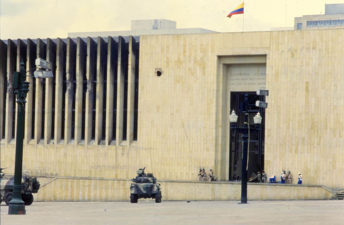 “Memoria de luz”: así se vuelve a mirar el Palacio de Justicia 40 años después