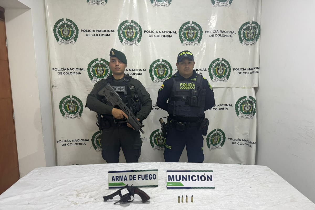 Menor intentó esconder un arma en un tanque de agua, pero terminó aprehendido en Bucaramanga