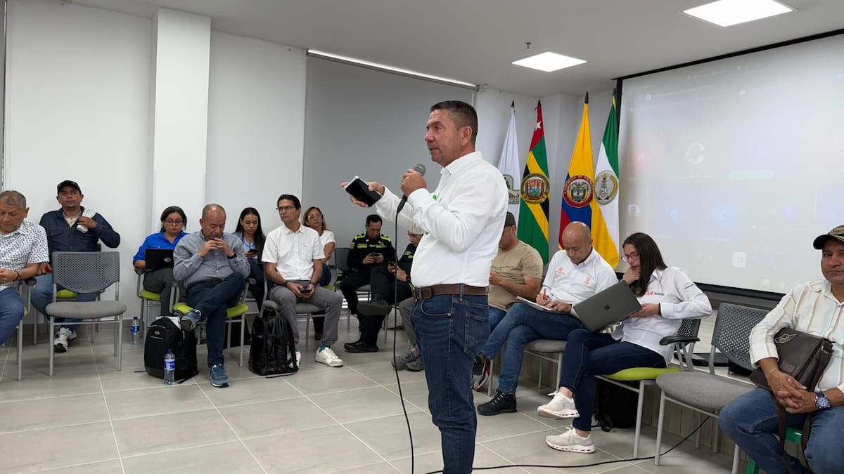 Manifestantes se reúnen en mesas de diálogo con representantes de la ANI y de la consesionaria.