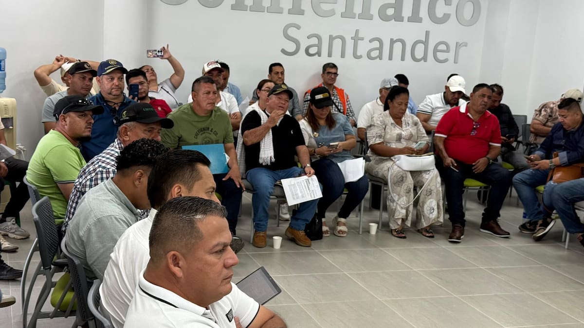 Manifestantes se reúnen en mesas de diálogo con representantes de la ANI y de la consesionaria.