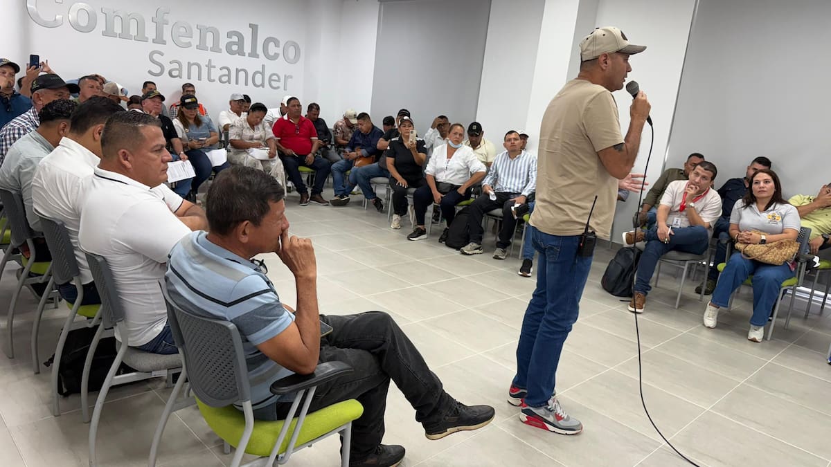 Manifestantes se reúnen en mesas de diálogo con representantes de la ANI y de la consesionaria.