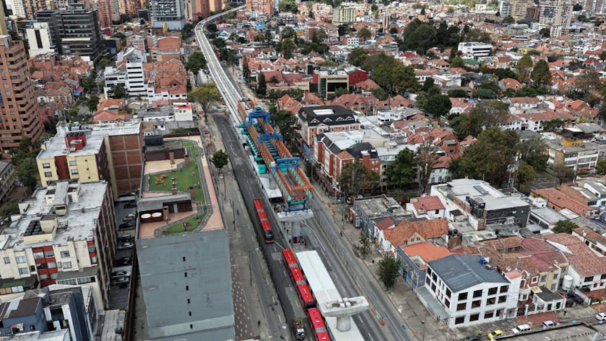 Bogotá apuesta por transformar el entorno de sus sistemas de transporte mediante mayor edificabilidad, espacio público y recursos destinados a mejorar la infraestructura urbana. Foto: Metro de Bogotá.