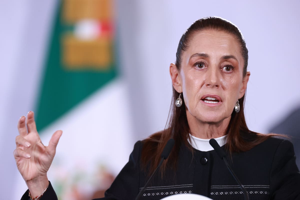 MEX224. CIUDAD DE MÉXICO (MÉXICO), 12/08/2026.- La presidenta de México Claudia Sheinbaum, habla durante una rueda de prensa este miércoles en Palacio Nacional de la Ciudad de México (México). México inició el envío de 58,5 toneladas de ayuda humanitaria a Colombia, tras recibir una solicitud del Gobierno de aquel país para atender la emergencia provocada por el terremoto de magnitud 7,4 del lunes. EFE/Mario Guzmán