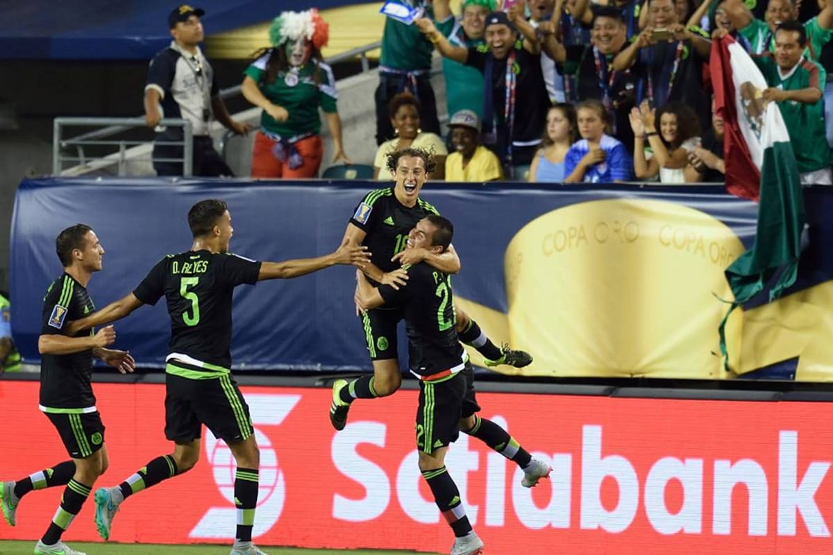 La selección de fútbol de México se coronó anoche campeona de la Copa Oro 2015, al imponerse 3-1 a su similar de Jamaica en la final disputada en Filadelfia (EEUU), logrando su séptimo título. (Foto: AFP / VANGUARDIA LIBERAL)