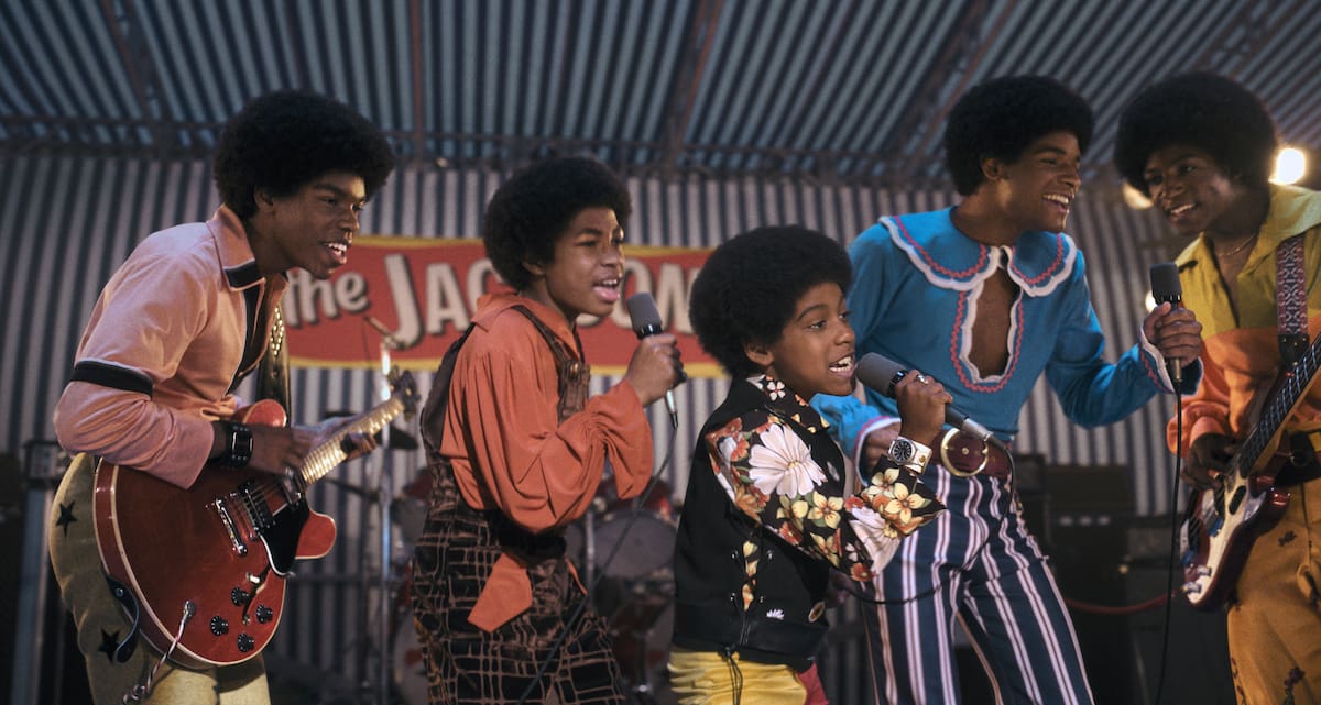 Judah Edwards como Tito, Jaylen Hunter como Marlon, Juliano Krue Valdi as Michael Jackson, Nathaniel McIntyre como Jackie y Jayden Harville como Jermaine, los Jackson Five, en una imagen de la película 'Michael'. EFE/Lionsgate. SOLO USO EDITORIAL/SOLO DISPONIBLE PARA ILUSTRAR LA NOTICIA QUE ACOMPAÑA (CRÉDITO OBLIGATORIO)