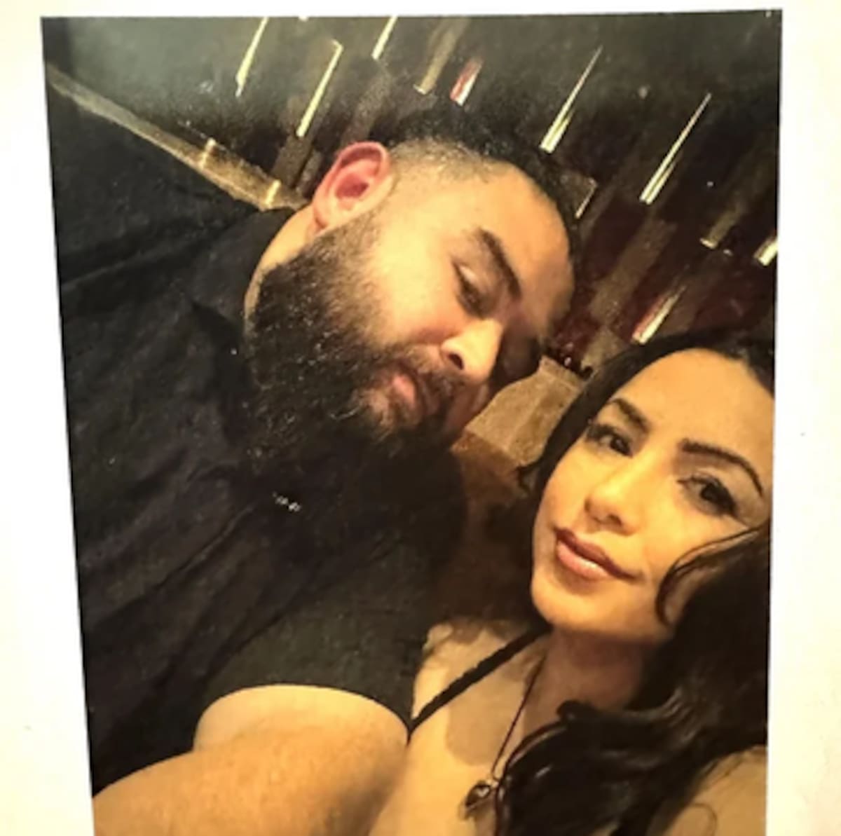 Michael Virgil, supuestamente consumió al menos 33 bebidas alcohólicas en solo unas pocas horas a bordo del Navigator of the Seas de Royal Caribbean en diciembre de 2024 antes de intoxicarse gravemente y desorientarse, según una demanda por muerte por negligencia presentada por su familia.