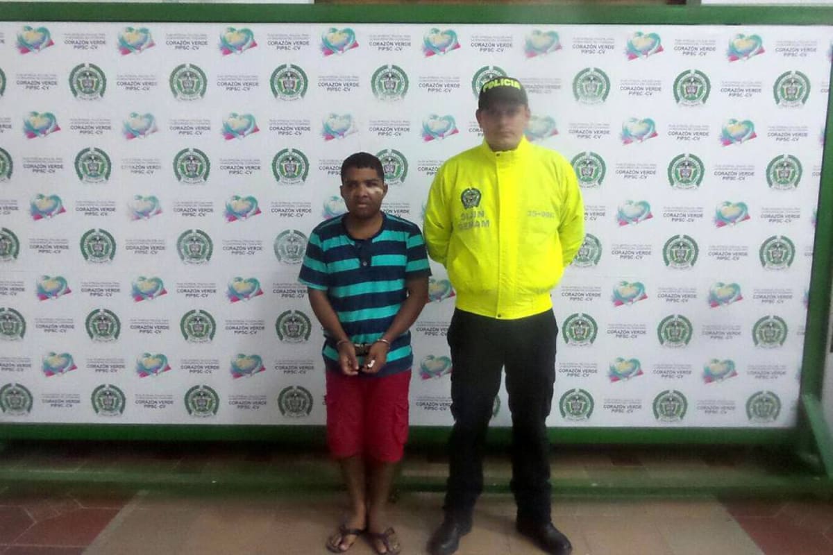 Unidades de la Sijín de Barrancabermeja se movilizaron hasta la ciudad de Bucaramanga, en donde se encontraba ‘Frika’, para dar cumplimiento a la orden de captura que expidió la Fiscalía General de la Nación. (Foto: Suministrada/VANGUARDIA LIBERAL)