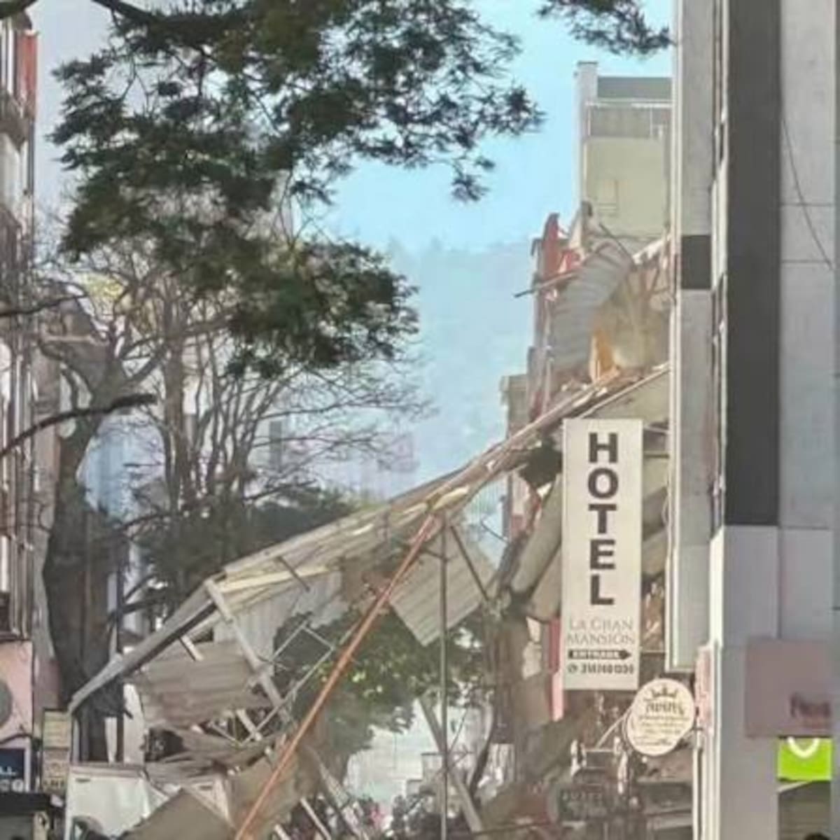La arquitectura tradicional de Salento y la Catedral Basílica de Manizales figuran entre los bienes patrimoniales afectados por el terremoto. Foto EFE/VANGUARDIA
