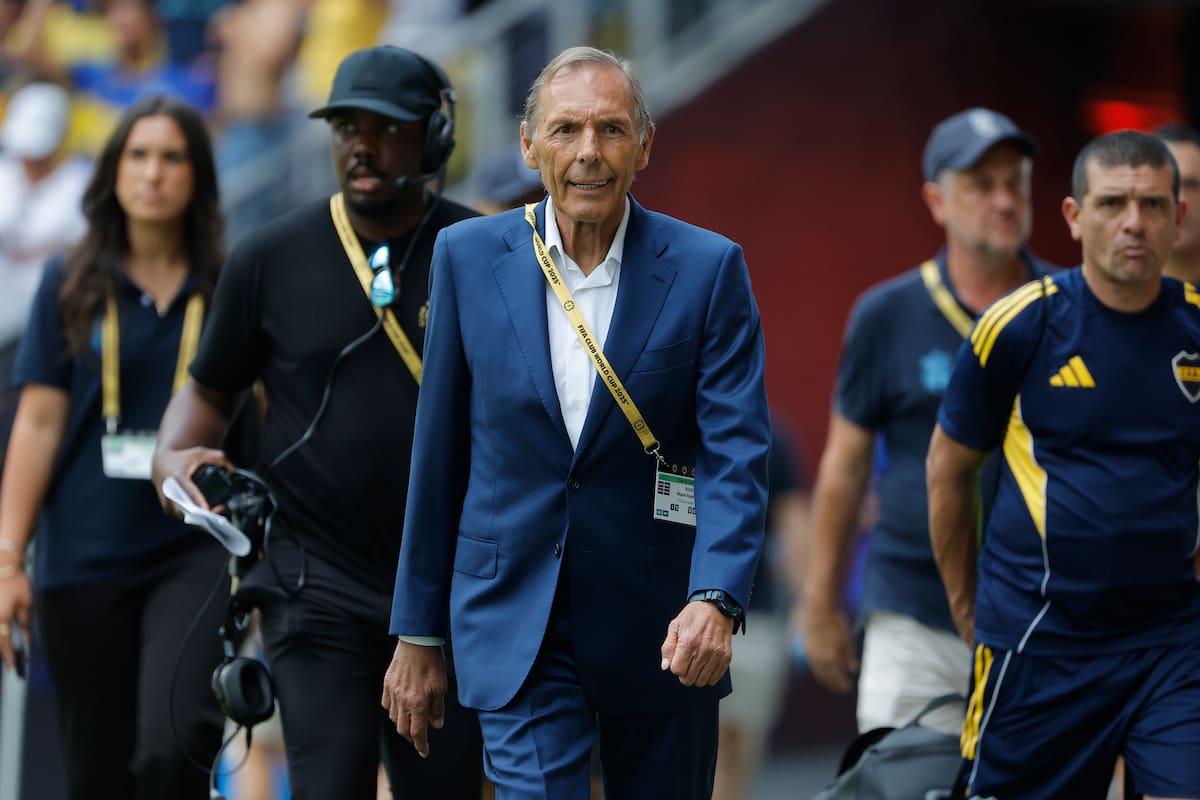 Fotografía del 24 de junio de 2025 del entrenador de Boca Juniors, Miguel Ángel Russo (c), en el Mundial de Clubes en Nashville (EE.UU.). EFE/Juan Ignacio Roncoroni