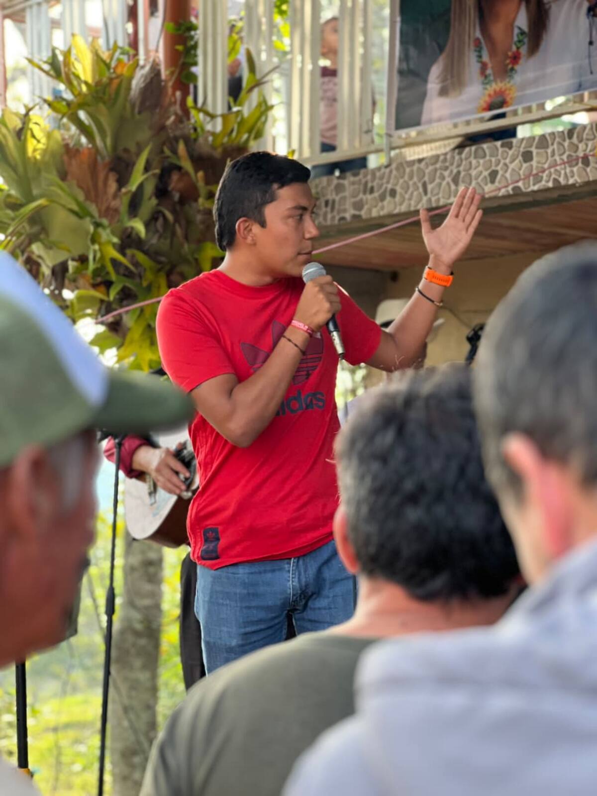 Miguel Castellanos, concejal de Puente Nacional: de veedor ciudadano a líder por las vías y la educación. Foto tomada de redes sociales/VANGUARDIA