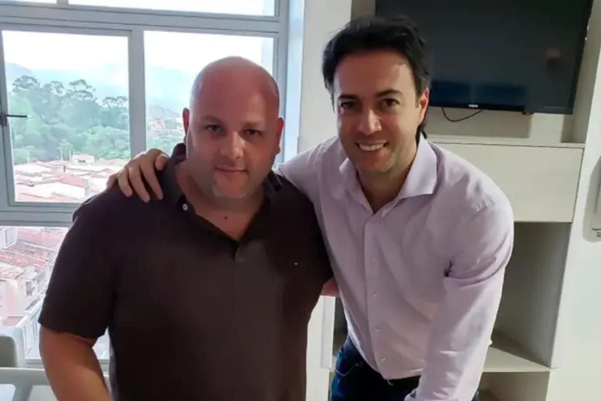 A Miguel Quintero (izq.), al parecer, le iban a imputar cargos y solicitar medida de detención, al tiempo que al exacalde Daniel Quintero (der.) supuestamente le iban a mostrar evidencias de su presunta participación en la corrupción dentro del Área Metropolitana. // FOTO: FACEBOOK MIGUEL QUINTERO CALLE