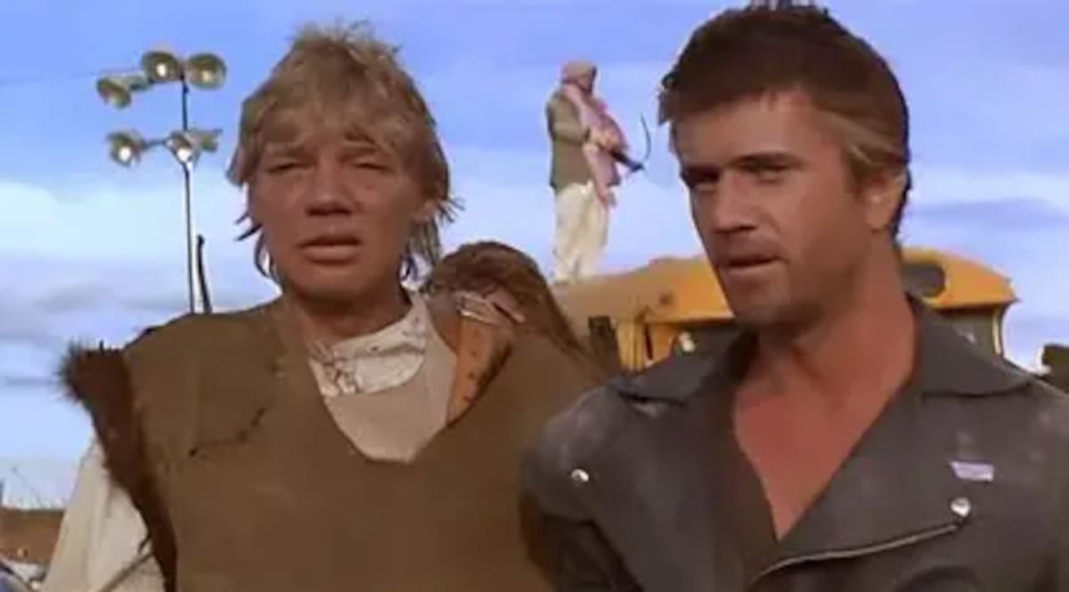 Muere Mike Preston, actor de Mad Max 2 a los 93 años . También fue Jared-Syn en Metalstorm, y se le pudo ver en Homicide y en series como El Equipo A, Mike Hammer, El Espantapájaros, Muerte implacable, Fame, Dark Justice, Highlander, Ley y Orden, Outlaws, etc.