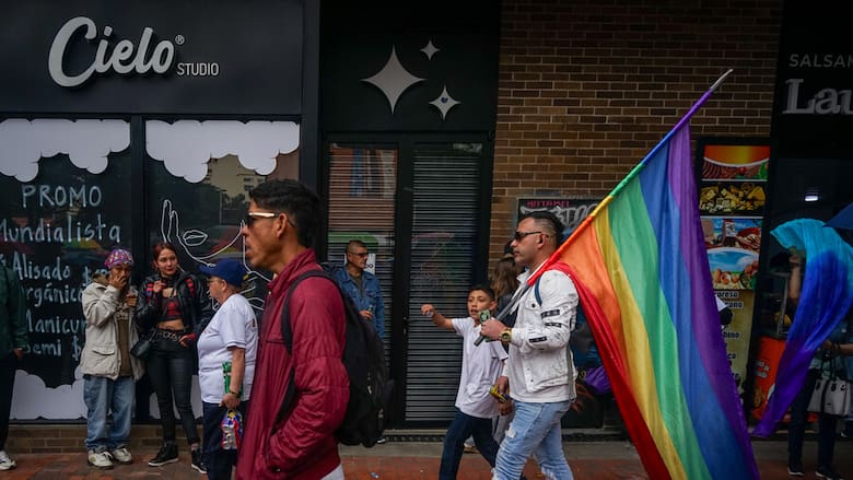 Persecución contra personas LGBTIQ+: qué significa la imputación de la JEP en el Caso 05