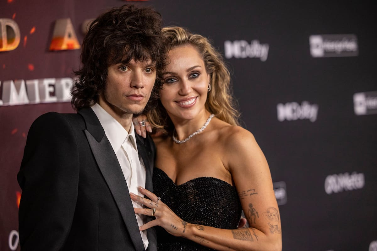 ¡Boda a la vista! Miley Cyrus dice sí a Maxx Morando.