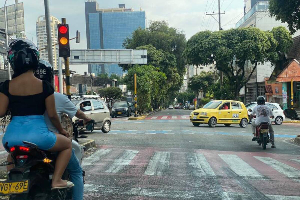 Paso peatonal en la carrera 33 con calle 36.