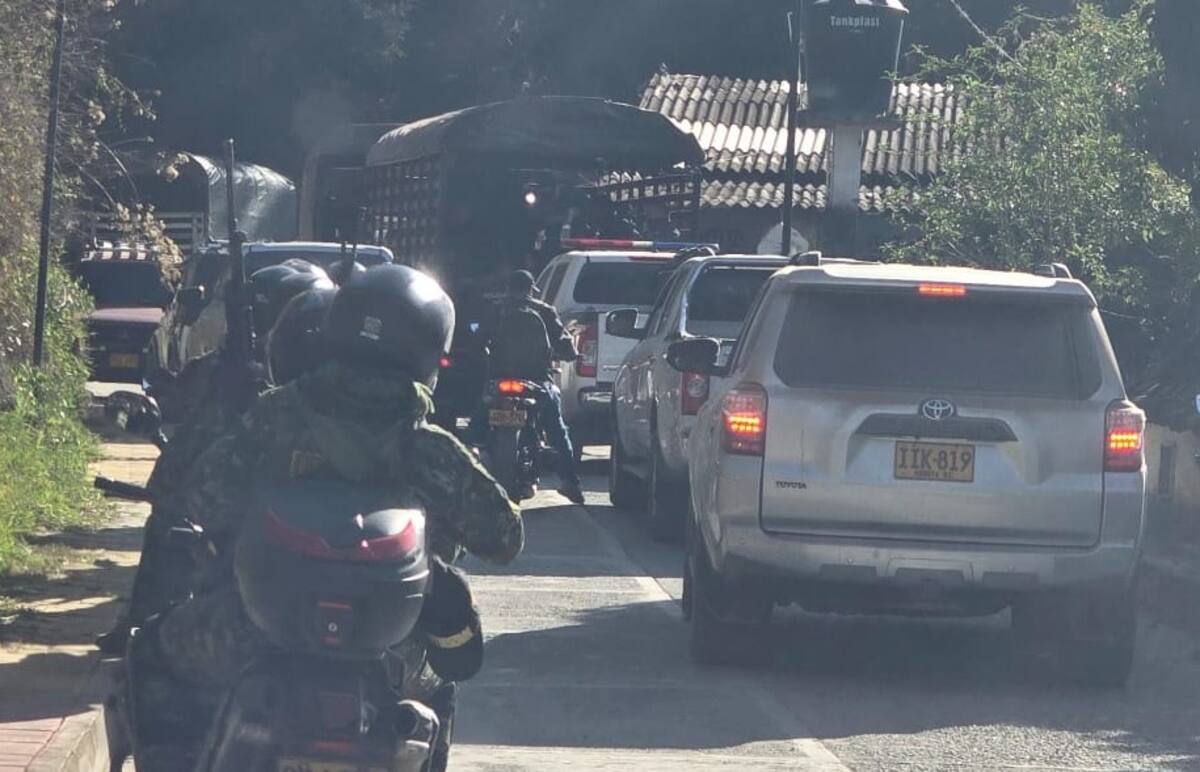 Algunos residentes aseguran que los uniformados se dirigieron a una montaña, ubicada a 12 kilómetros del casco urbano de California, donde se realiza la minería ilegal y conecta con el Páramo de Santurbán, donde existen también minas ilegales.