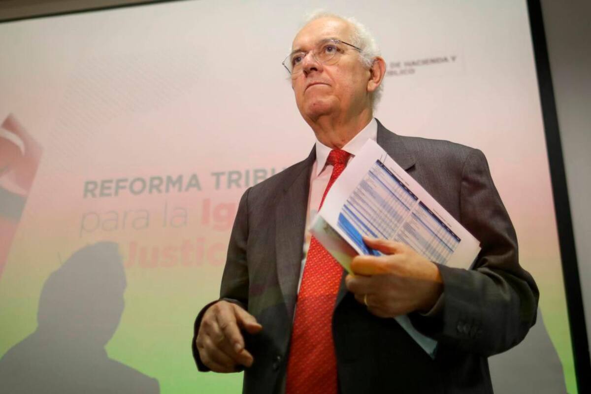 Suministrada / VANGUARDIA El ministro de Hacienda, José Antonio Ocampo, celebró que el IPC de alimentos y de los hogares pobres siguió descendiendo.