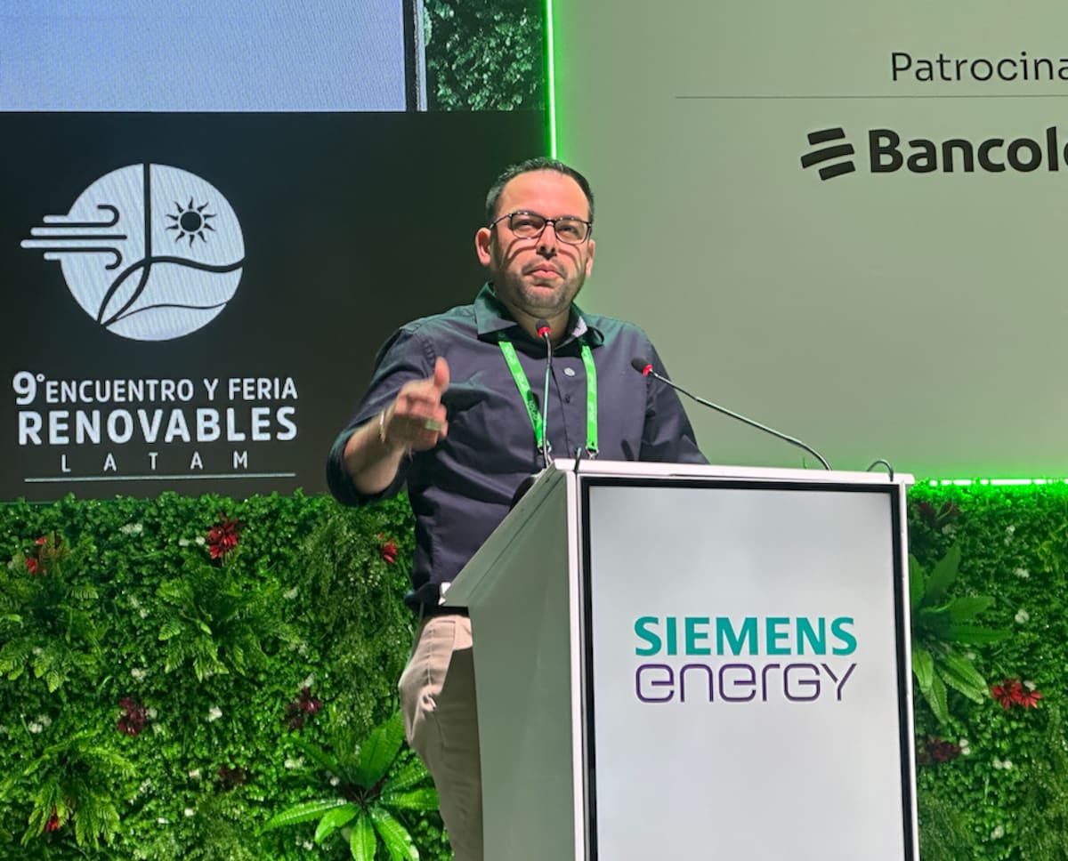 El ministro de Minas y Energía, Edwin Palma Egea, dijo este jueves en Barranquilla, que lo de la sobre tasa de energía para cubrir la deuda de la empresa Air-e, es un refrito porque desde hace dios meses está publicado para comentarios.//El Universal.
