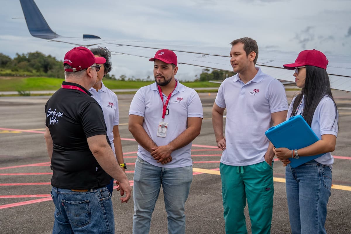 Un equipo de profesionales que viajó para brindar su talento, conocimiento y experiencia al servicio de quienes hoy más lo necesitan. Foto: Cortesía FCV