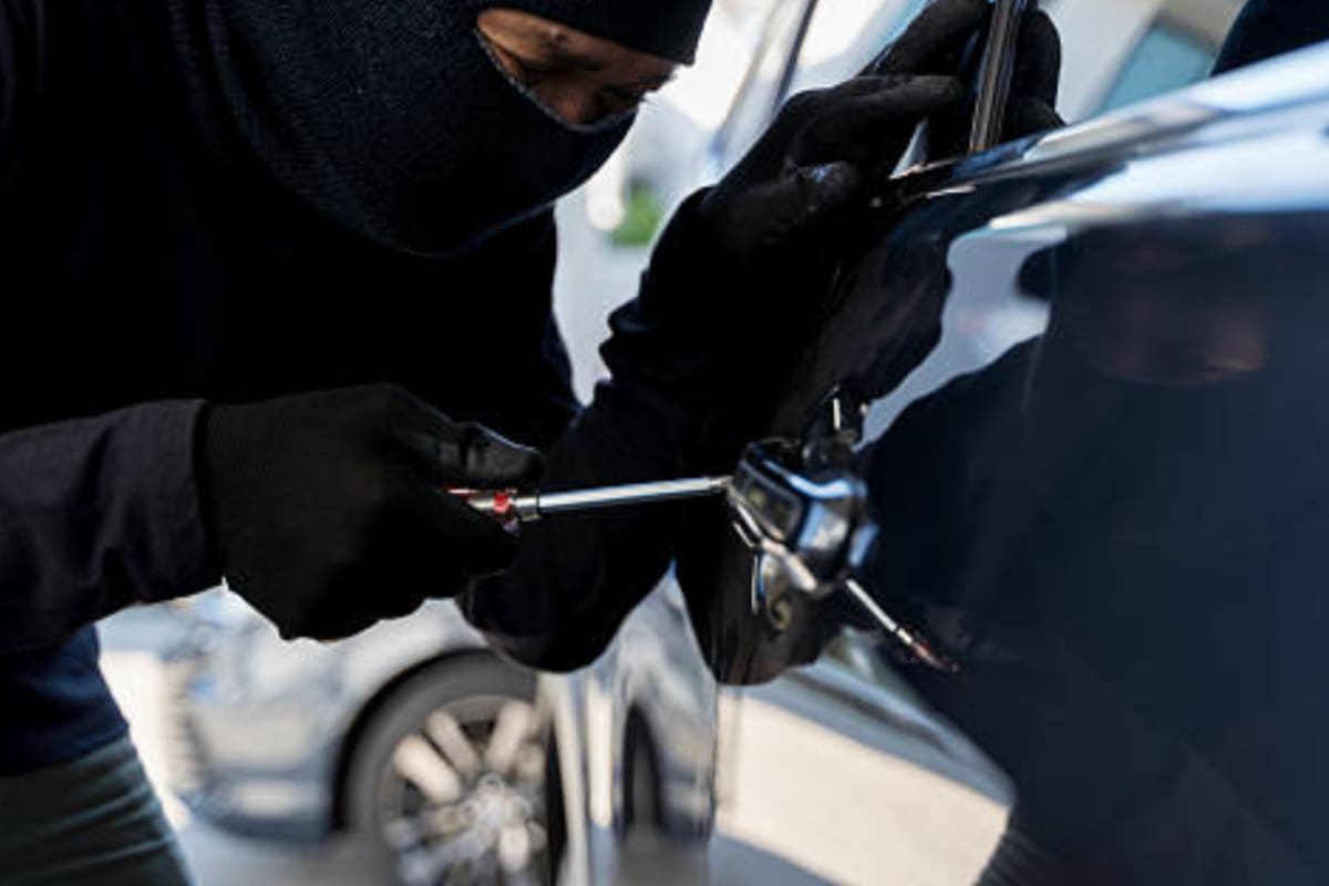 Parqueaderos de centros comerciales, uno de los escenarios donde se ha detectado esta modalidad de fraude. Imagen de referencia tomada de: Istock.