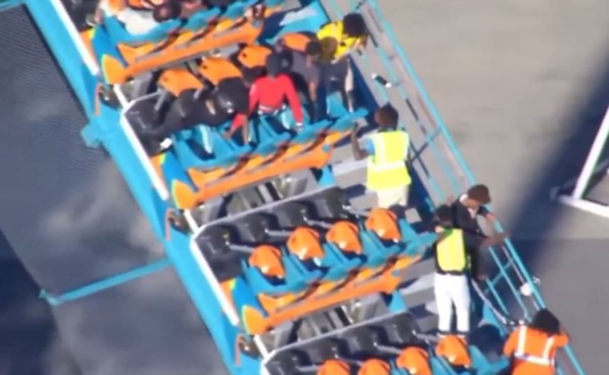 Pasajeros fueron evacuados de la montaña rusa Goliath después del incidente ocurrido el lunes 12 de octubre en un parque de diversiones cercano a Atlanta.