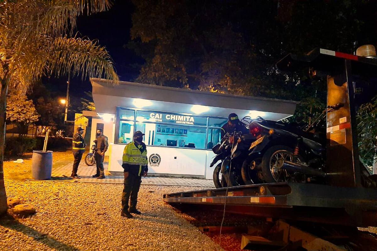 Hasta el CAI de Chimitá fueron conducidas las motocicletas que fueron inmovilizadas durante el operativo promovido por la Policía Metropolitana de Bucaramanga, Mebuc.