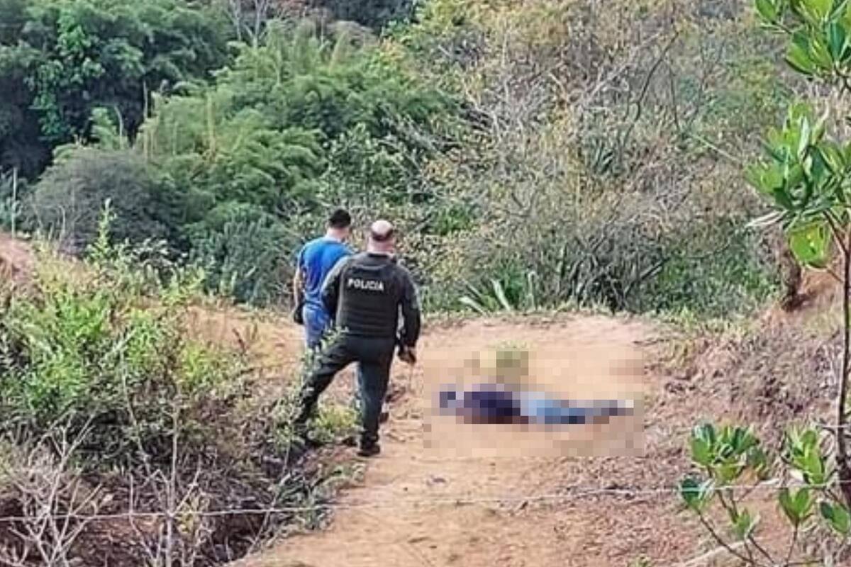 Tras el incidente, el ex policía buscó atención médica de inmediato y proporcionó un informe de lo sucedido. El arma utilizada en el incidente tenía un salvoconducto debido a la calidad de escolta del agente. FOTO: REDES SOCIALES