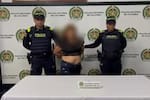Mujer atacó con una piedra a otra y terminó capturada tras agredir a un policía en Girón
