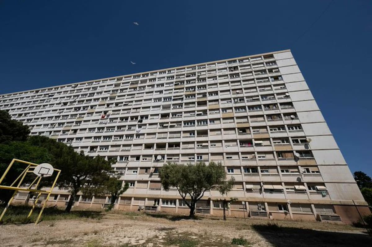 Tragedia en Francia: madre y tres de sus hijos fallecen tras caer desde un piso 13.