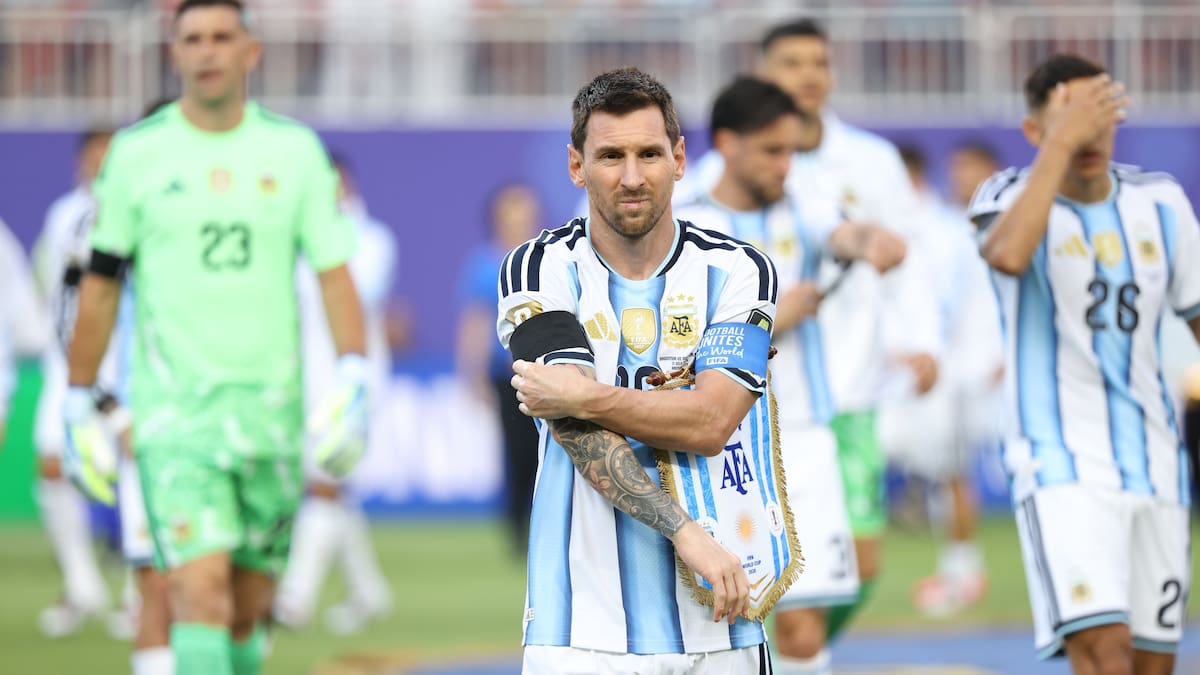 GR7028. KANSAS (ESTADOS UNIDOS), 11/07/2026.- Lionel Messi de Argentina reacciona este sábado, en un partido de cuartos de final del Mundial de la FIFA 2026 entre Argentina y Suiza en el estadio Arrowhead de Kansas (EE.UU.). EFE/ Kenneth Fernández