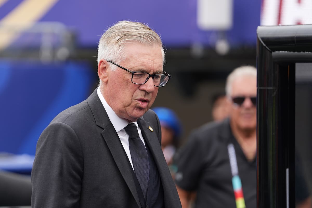 AMDEP8170. NUEVA JERSEY (ESTADOS UNIDOS), 05/07/2026.- El seleccionador de Brasil Carlo Ancelotti reacciona este domingo, en un partido por los octavos de final del Mundial de la FIFA 2026 entre Brasil y Noruega en el estadio MetLife en Nueva Jersey (Estados Unidos). EFE/ Octavio Guzman