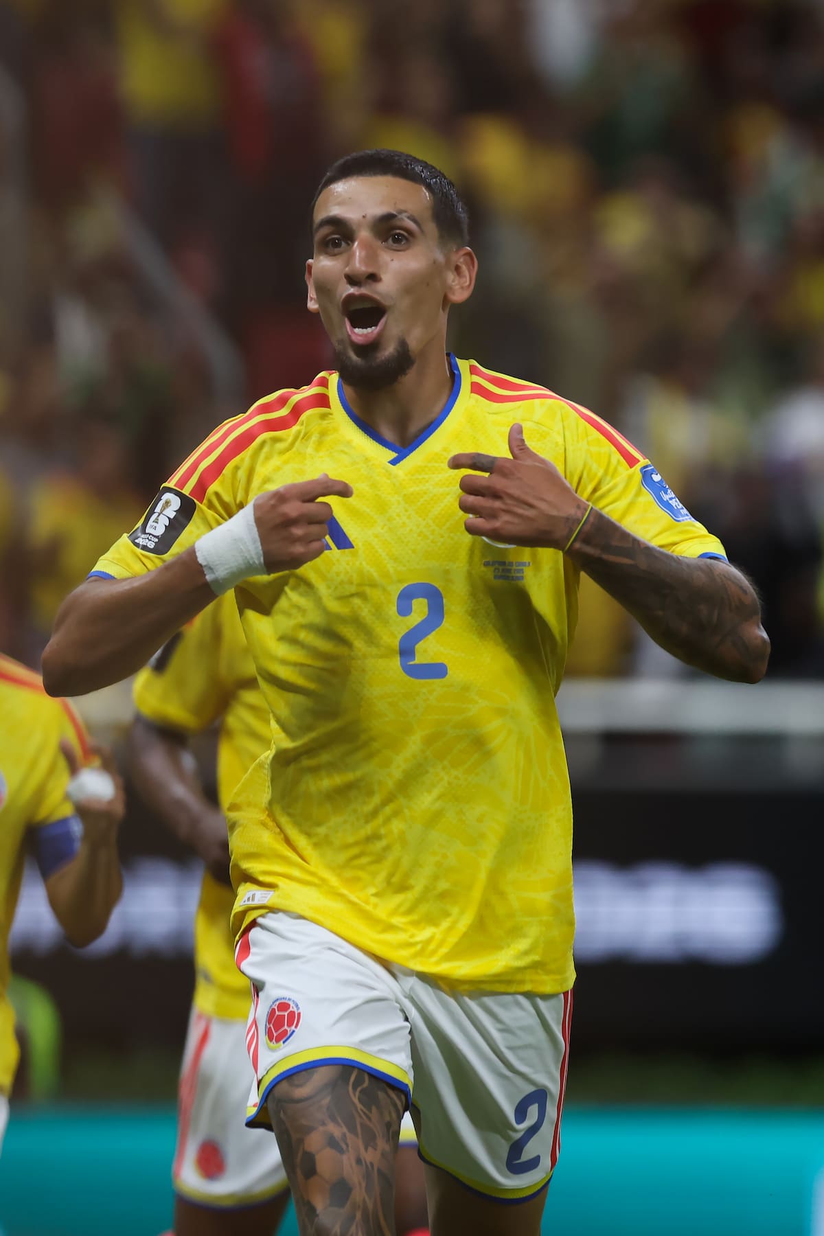 GR3268. GUADALAJARA (MÉXICO), 23/06/2026.- Daniel Muñoz de Colombia celebra su gol de este martes, durante un partido del grupo K del Mundial de la FIFA 2026 entre Colombia y RD Congo en el estadio Akron en Guadalajara (México). EFE/ Alex Cruz