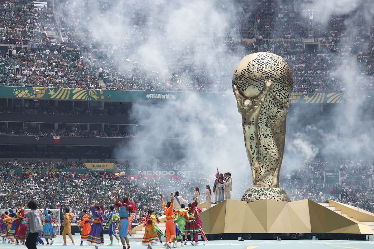 El grupo mexicano Los Ángeles Azules se presenta en la inauguración del Mundial de la FIFA 2026 este jueves, en el estadio Ciudad de México (México). EFE/ Sashenka Gutiérrez