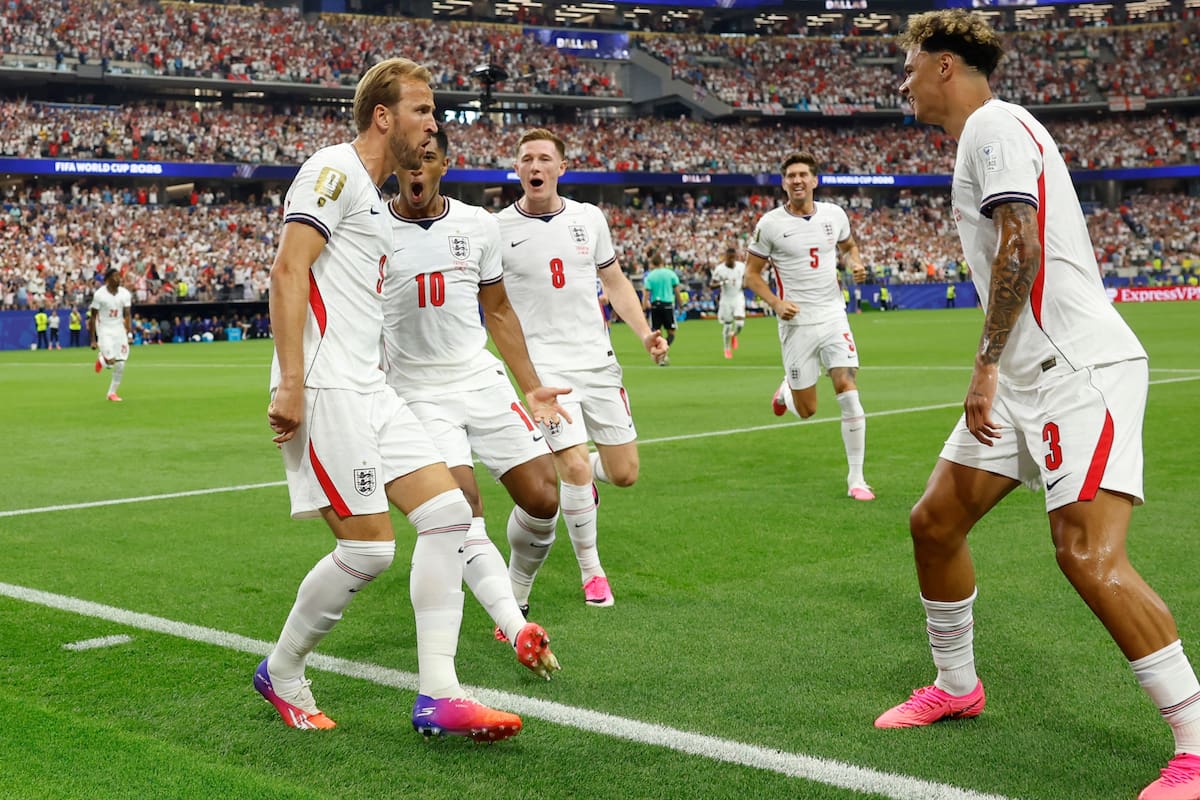 GR3457. DALLAS (ESTADOS UNIDOS), 17/06/2026.- Harry Kane (i) de Inglaterra celebra un gol de penalti este miércoles, en un partido del grupo L del Mundial de la FIFA 2026 entre Inglaterra y Croacia en el estadio AT&T en Dallas (EE.UU.). EFE/ Mariscal