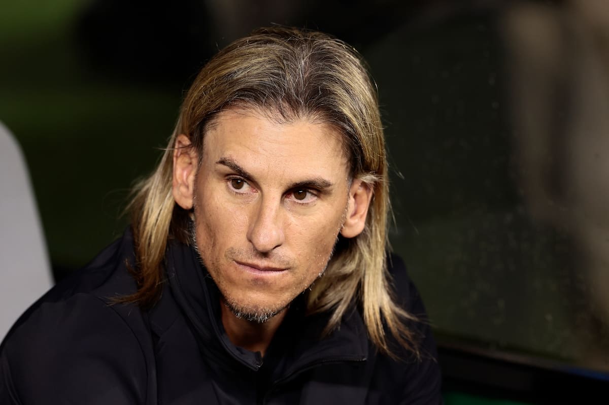 GR3139. CIUDAD DE MÉXICO (MÉXICO), 30/06/2026.- El seleccionador de Ecuador Sebastian Beccacece este martes, en el partido de los dieciseisavos de final del Mundial de la FIFA 2026 entre México y Ecuador, en el estadio Azteca ?en Ciudad de México (México). EFE/ José Méndez