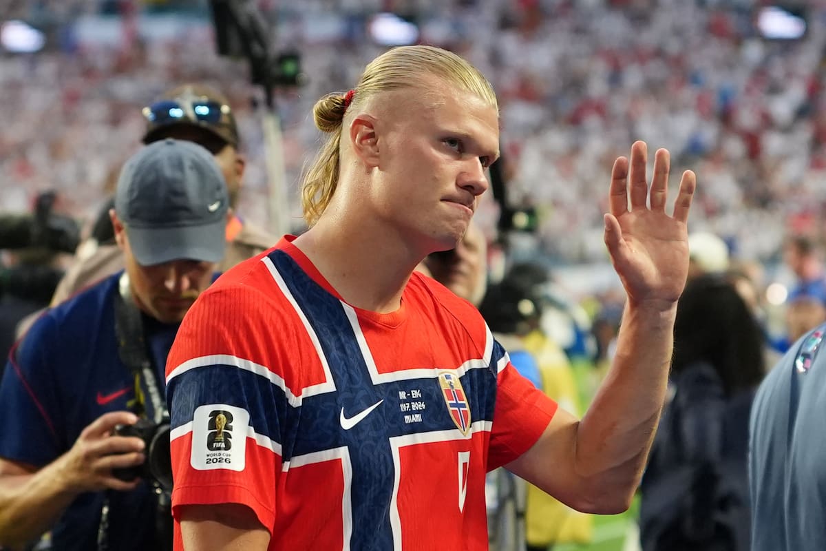 GR6026. MIAMI (ESTADOS UNIDOS), 11/07/2026.- Erling Haaland de Noruega reacciona este sábado, al finalizar un partido de cuartos de final del Mundial de la FIFA 2026 entre Noruega e Inglaterra en el estadio Hard Rock en Miami (Estados Unidos). EFE/ Alberto Boal
