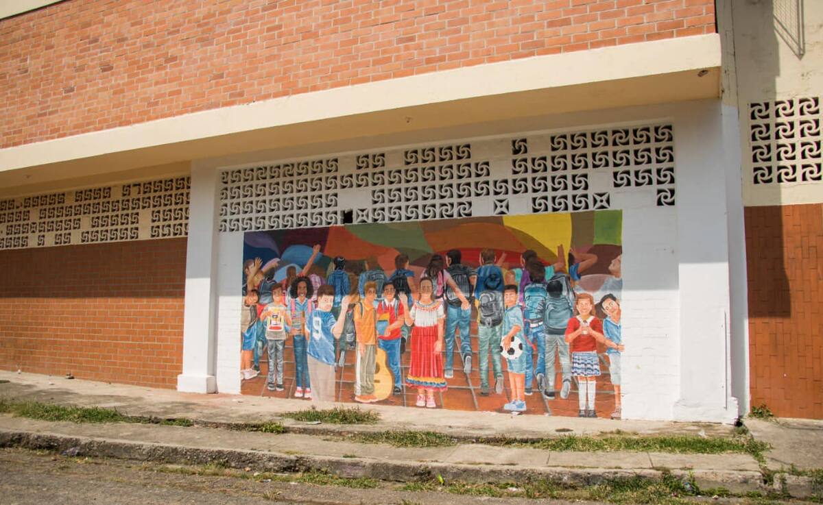 Colegios, parques y paredes olvidadas han sido el lienzo de un pequeño grupo de muralistas. (Foto: Fabián Hernández/VANGUARDIA LIBERAL)