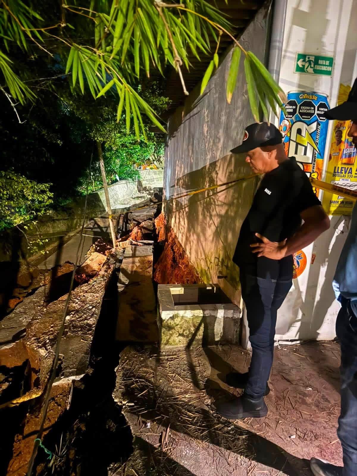 La alcaldía de Puerto Wilches informó que adelanta labores de hincado de tubería con el fin de mitigar el riesgo en la zona afectada por el colapso de la muralla de protección del río Magdalena.
Suministrada/Vanguardia