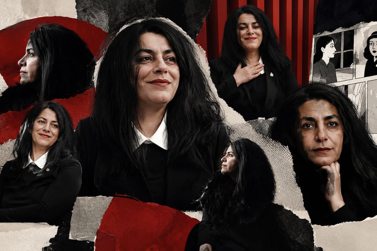 Marjane Satrapi hizo historia con una niña dibujada en blanco y negro. Esa niña era ella misma, creciendo entre la revolución iraní, el exilio y la búsqueda de libertad. La autora de Persépolis murió en París a los 56 años, según confirmó su familia. Fotos EFE/VANGUARDIA